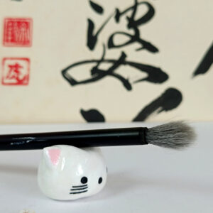 Kitten brush rest - Cica ecsettámasz